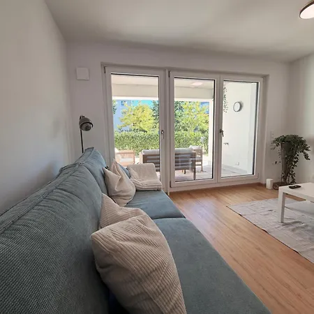 Sunny - Gemuetlich, Zentral Mit Terasse, 6 Personen