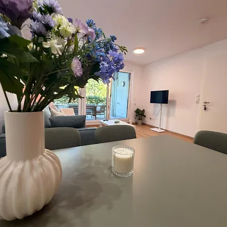 Sunny - Gemuetlich, Zentral Mit Terasse, 6 Personen